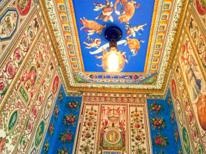 Cats and angels at the secret room ceiling